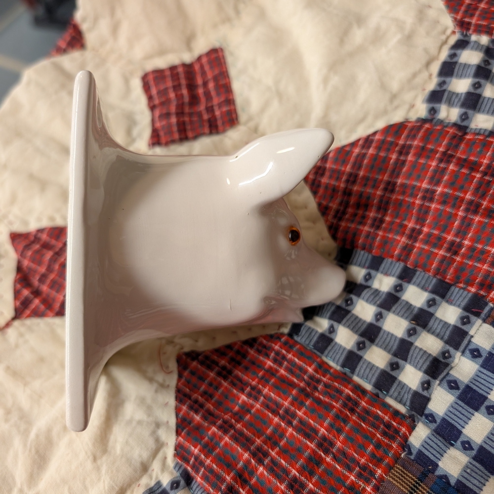 White Ceramic Pig Wall Hook - Picture 3 of 4